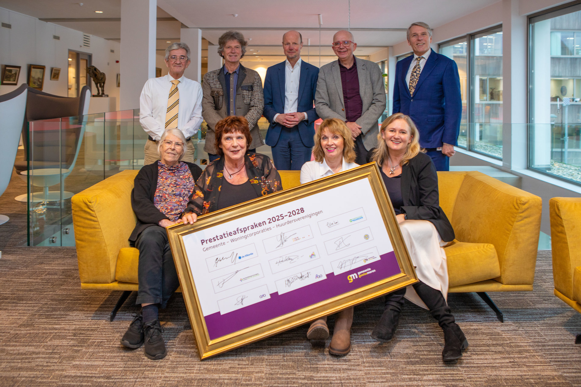 GGM 17 12 Ondertekening 2 Foto Bob Awick